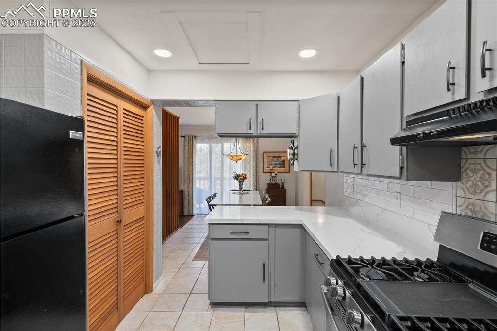 Image 12 of 48: Kitchen