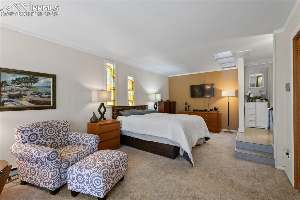 Image 13 of 48: Bedroom