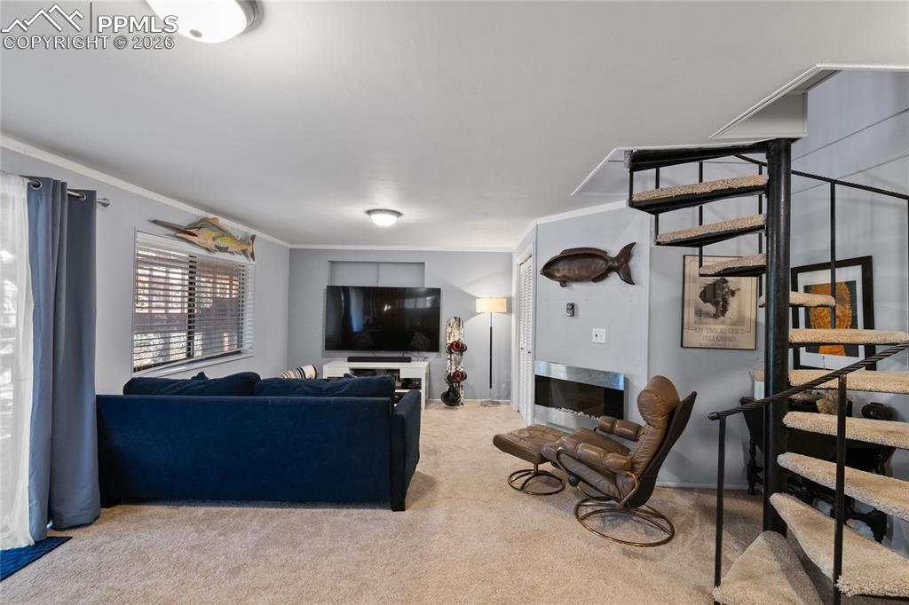 Image 23 of 48: Living Room