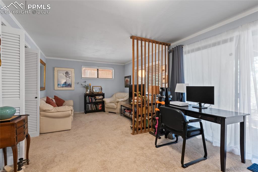 Image 26 of 48: Office