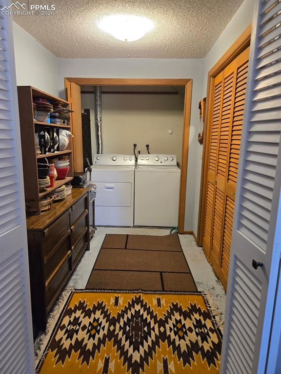 Image 28 of 48: Laundry