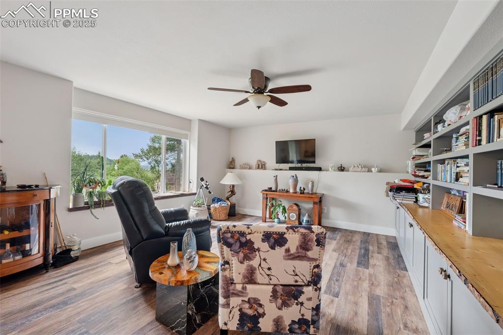 Image 11 of 36: Living Room