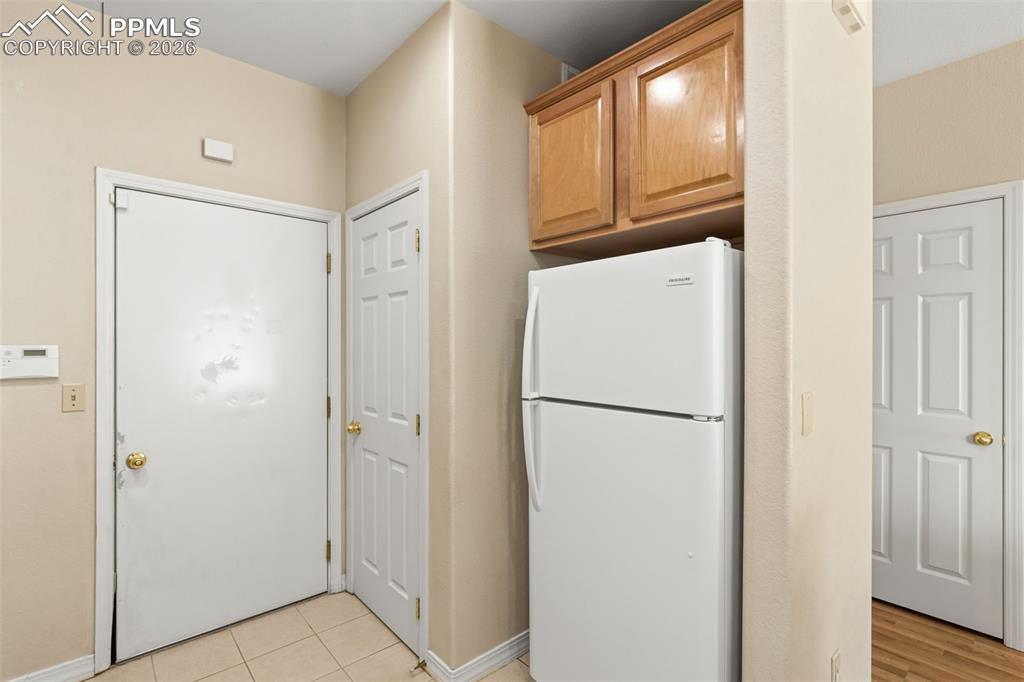 Image 19 of 44: Kitchen