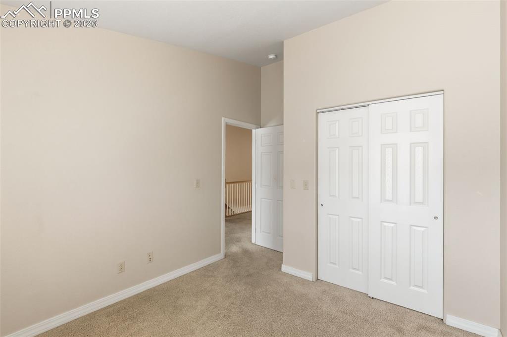 Image 29 of 44: Bedroom