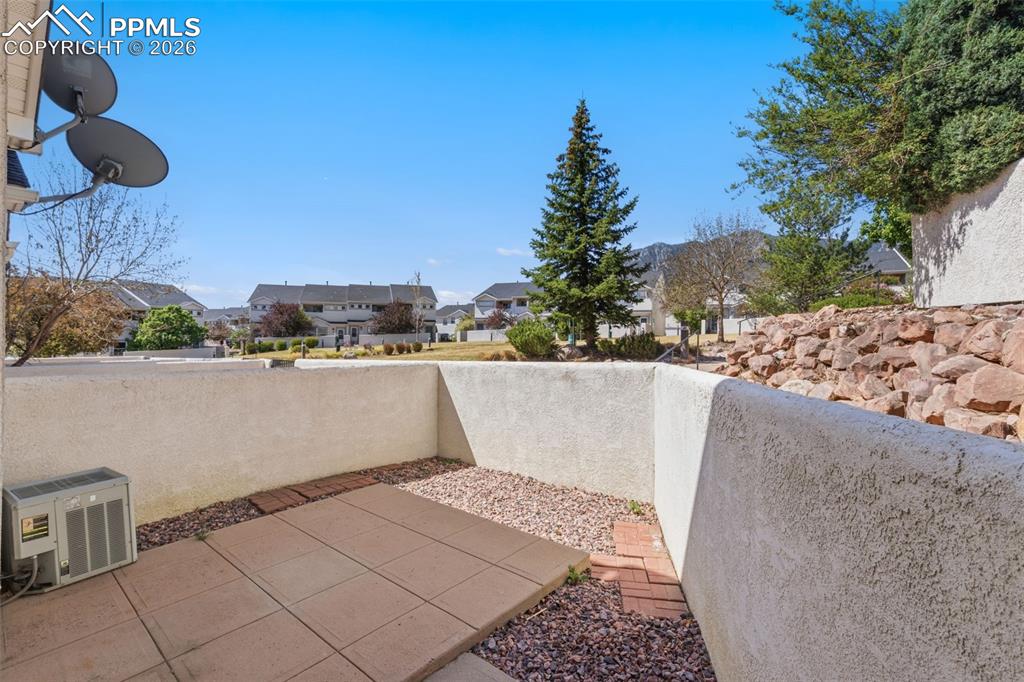 Image 40 of 44: Patio