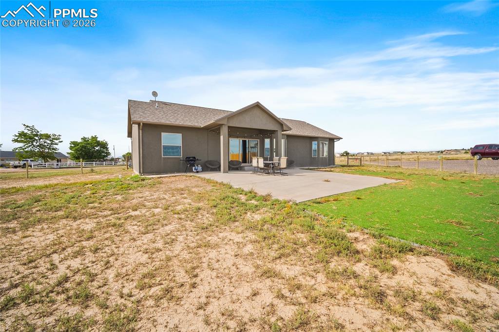 Image 29 of 35: Back of Structure