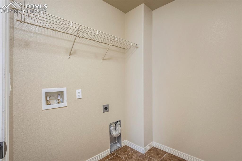 Image 18 of 26: Laundry