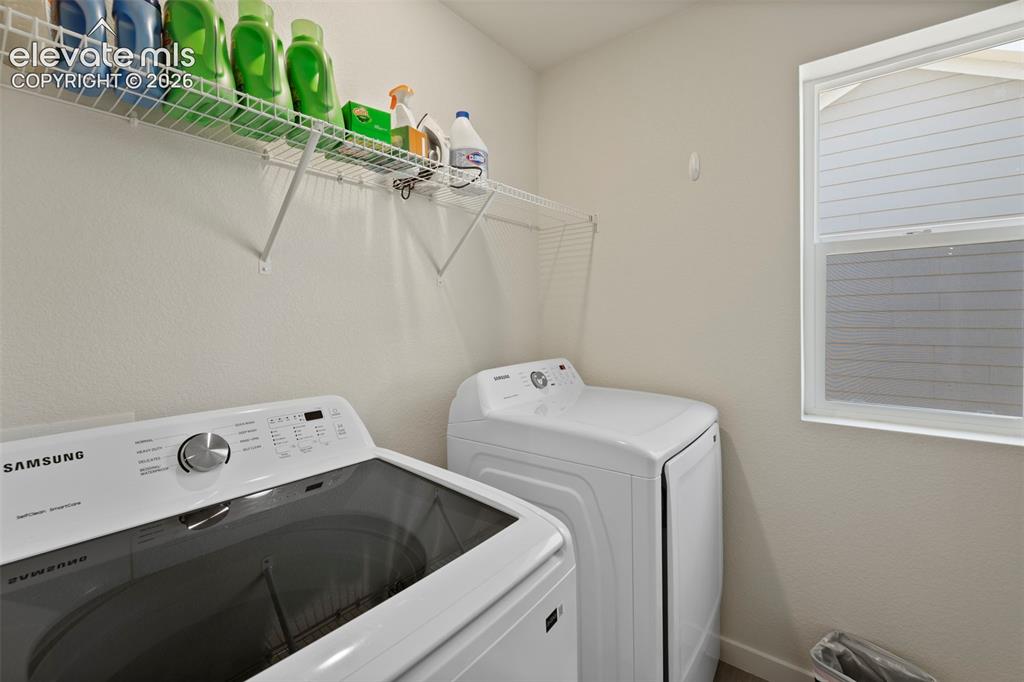 Image 37 of 50: Laundry