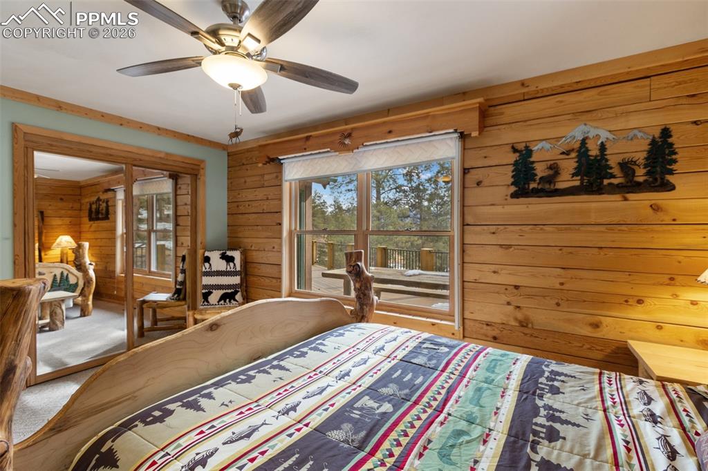 Image 20 of 50: Bedroom