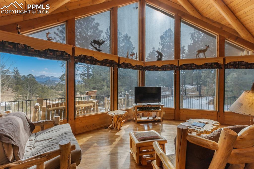 Image 3 of 50: Living Room