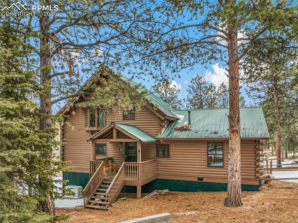 Image 40 of 50: Entry