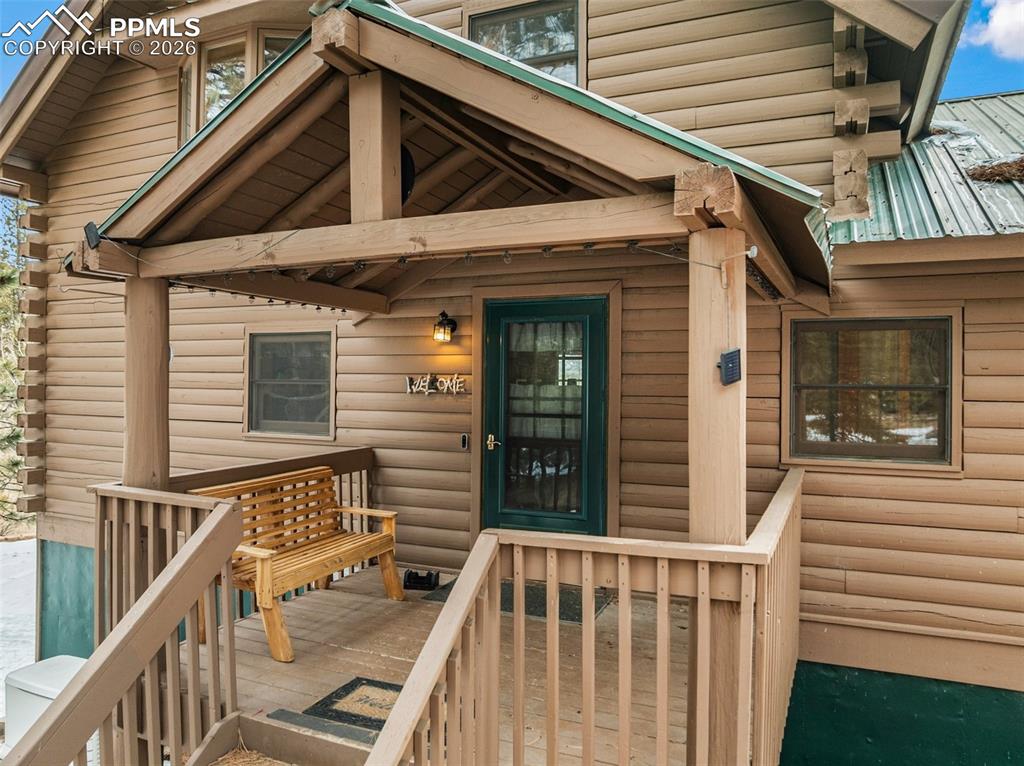 Image 41 of 50: Entry