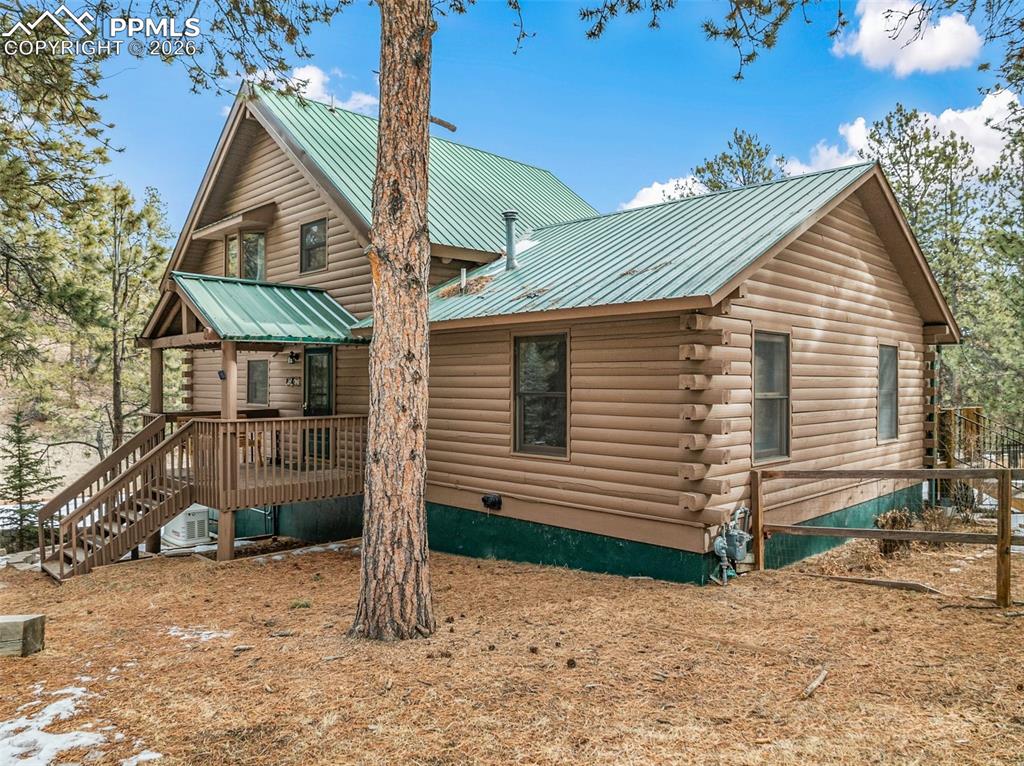 Image 44 of 50: Back of Structure