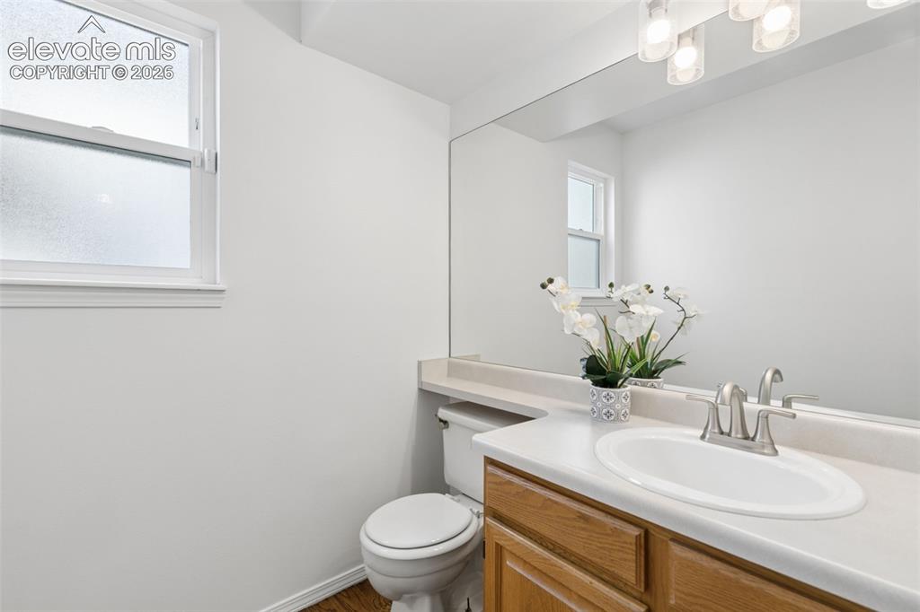 Image 19 of 49: Bathroom