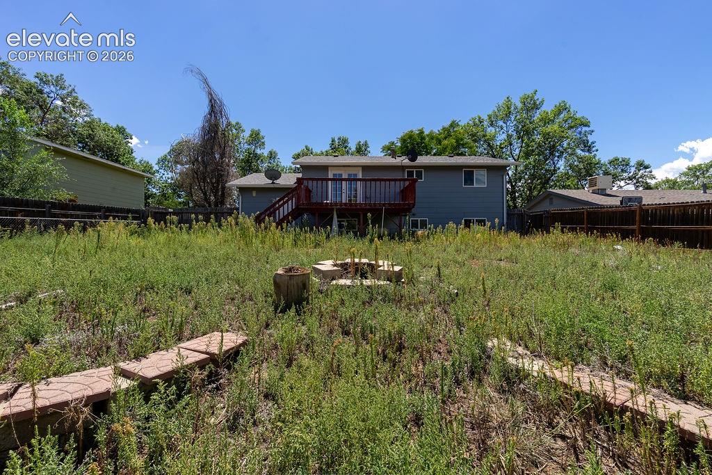 Image 12 of 17: Back of Structure