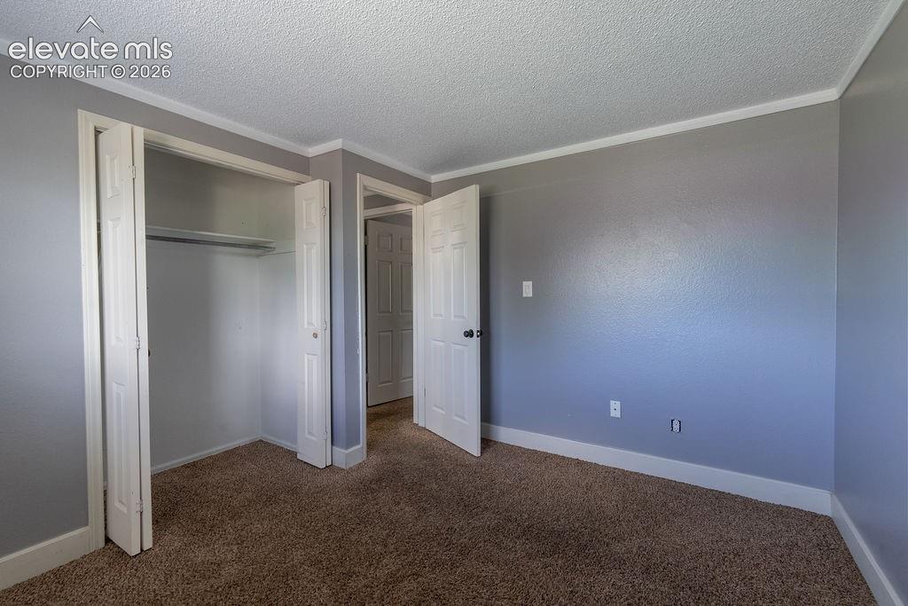Image 4 of 17: Bedroom