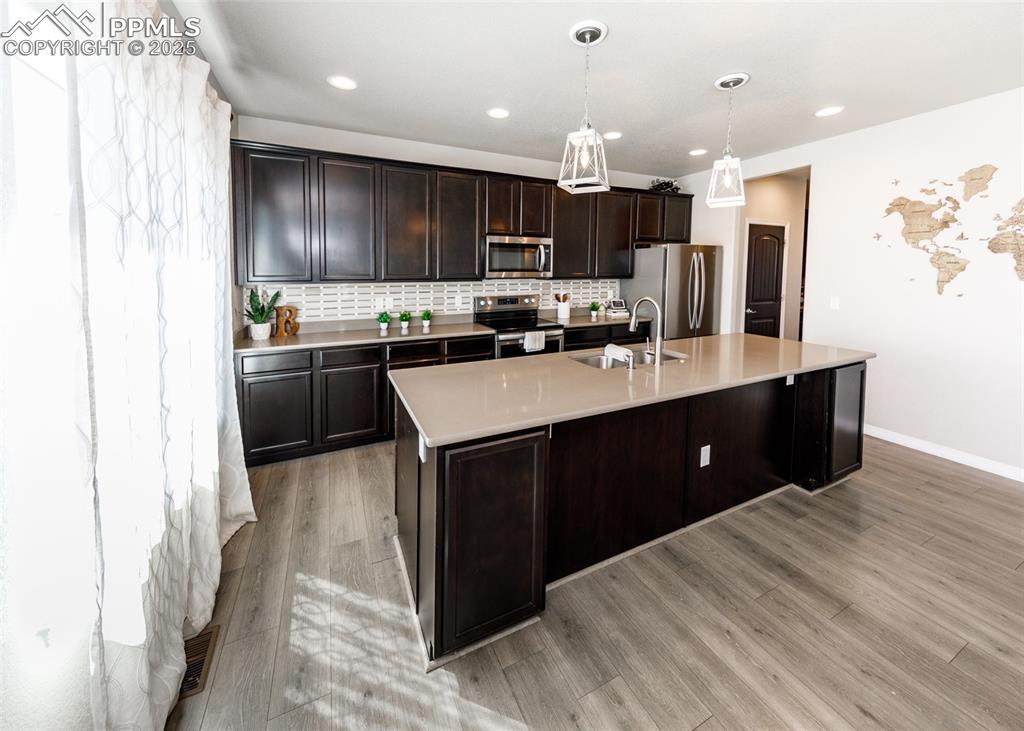 Image 10 of 48: Kitchen