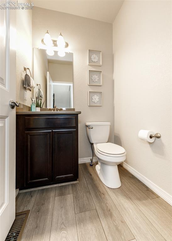 Image 7 of 48: Bathroom