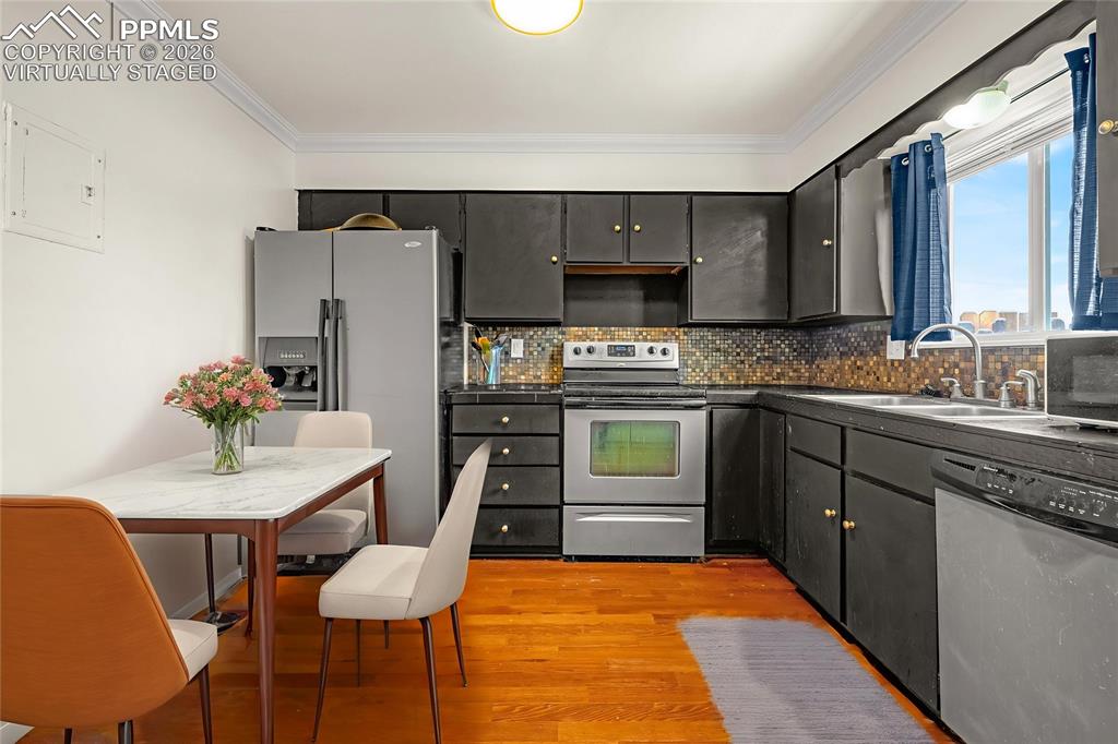 Image 5 of 30: virtually staged