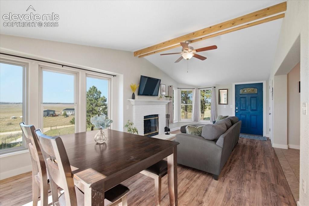 Image 8 of 45: Dining Area