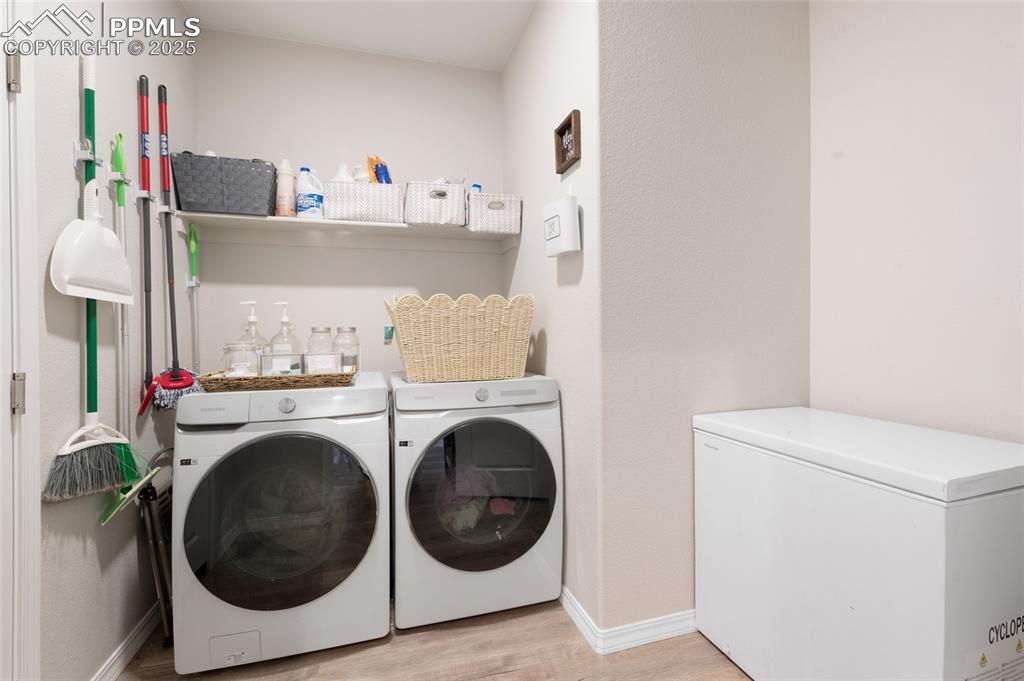 Image 20 of 35: Laundry