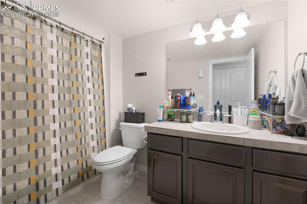 Image 29 of 35: Bathroom