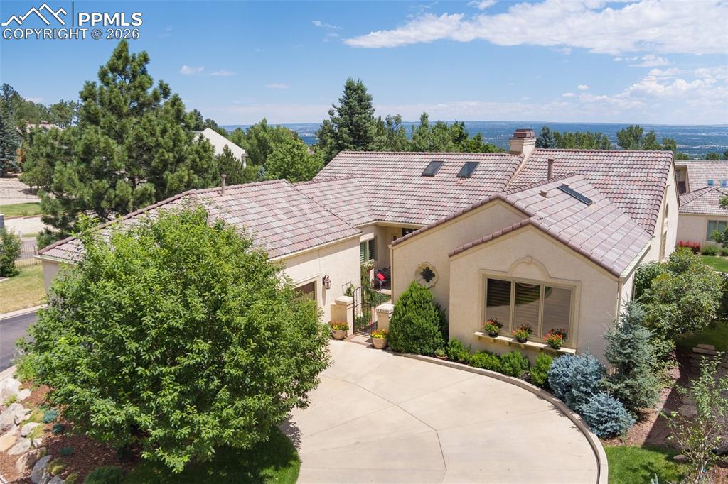 Image 47 of 50: Wonderful detached home with mature landscaping makes for a relaxing enviro