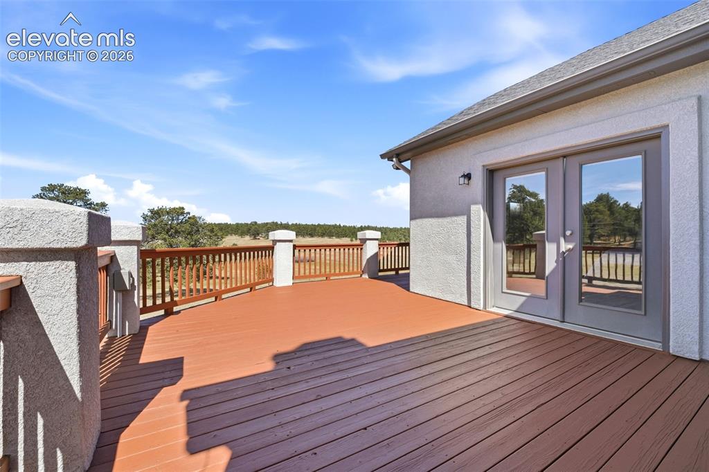 Image 8 of 46: Deck