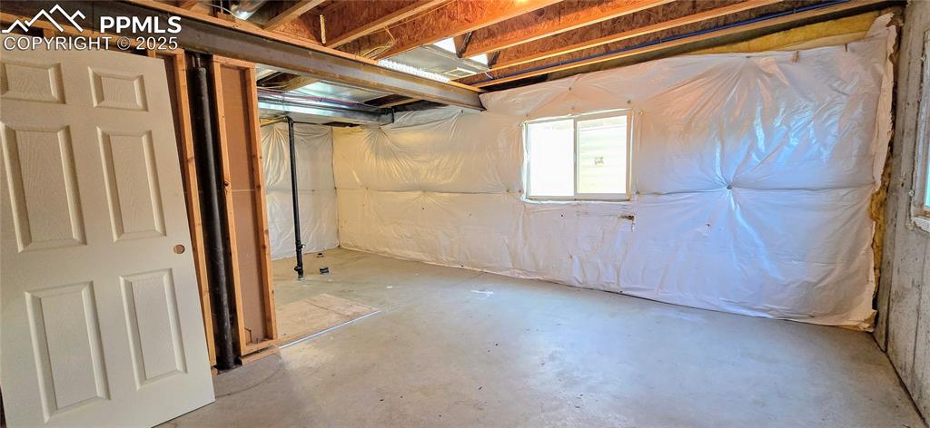 Image 16 of 24: View of below grade area