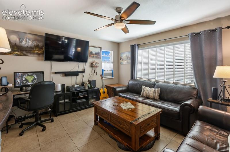 Image 8 of 27: Living Room