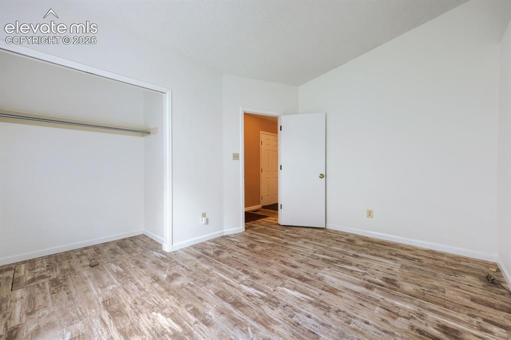 Image 22 of 29: Bedroom