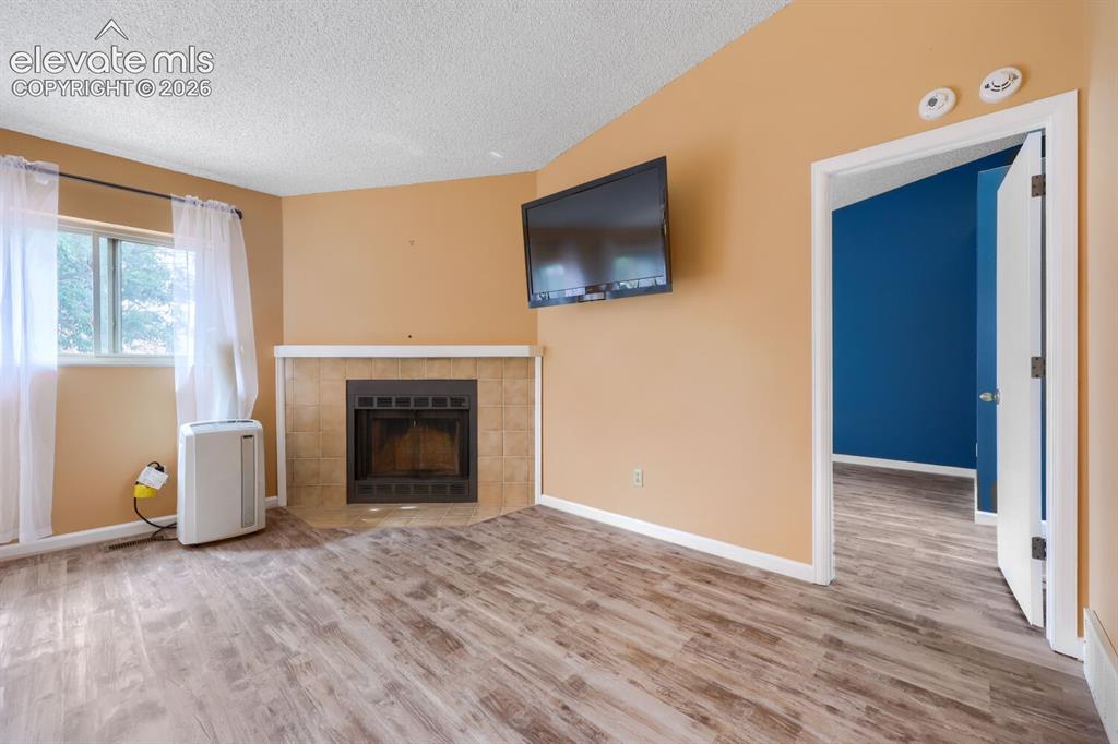 Image 6 of 29: Living Room