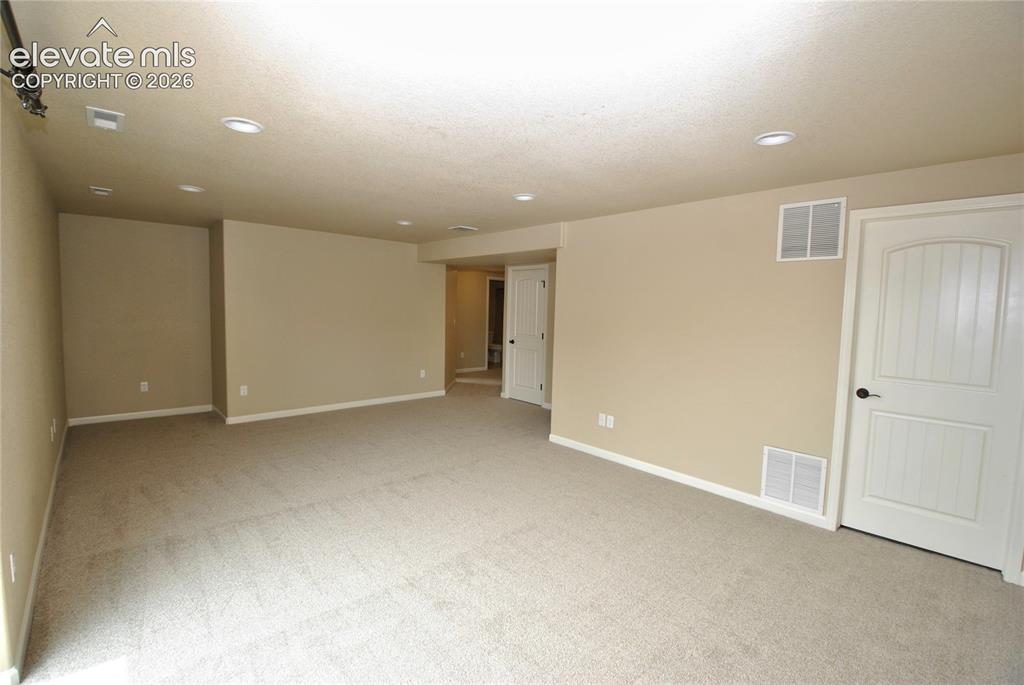 Image 17 of 31: Family Room