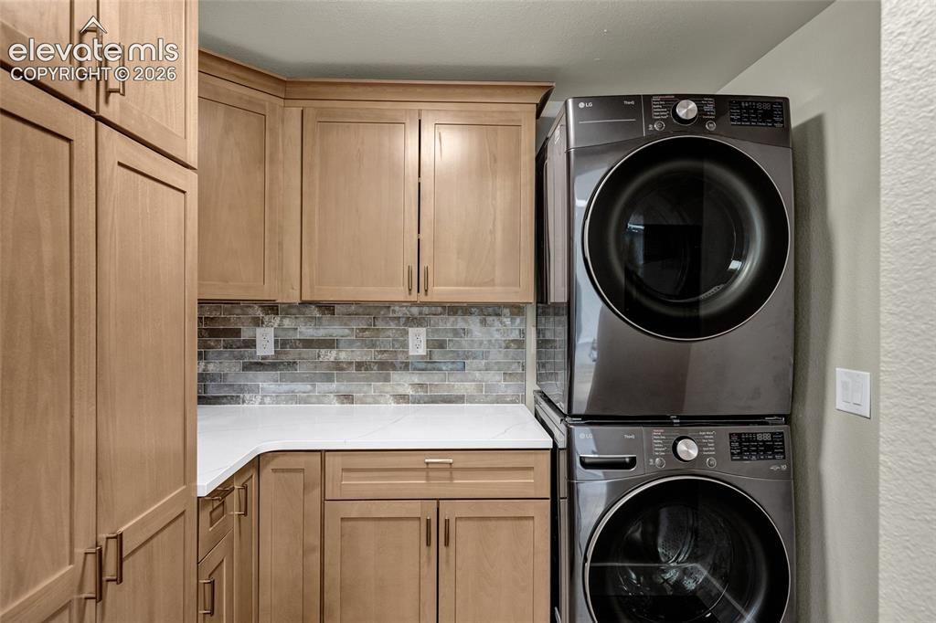 Image 13 of 38: Laundry