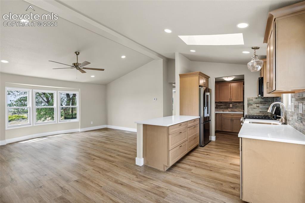 Image 9 of 38: Kitchen
