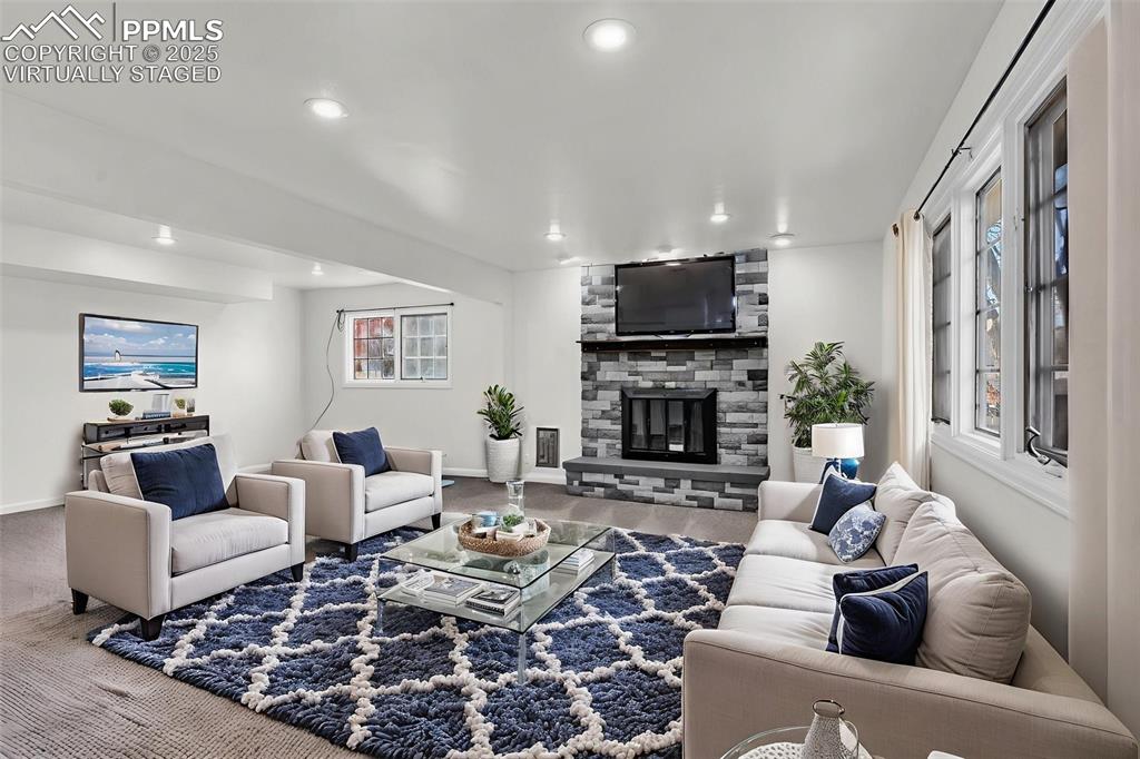 Image 15 of 50: Virtually Staged