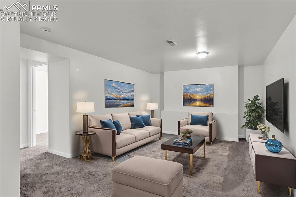 Image 38 of 50: Virtually Staged