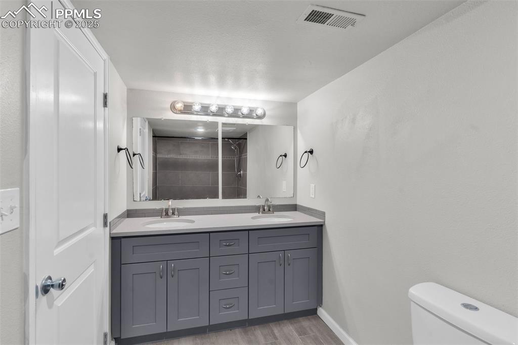 Image 41 of 50: No Description Available