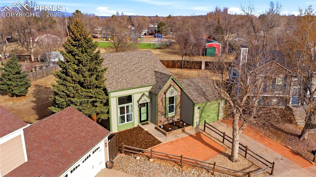 Image 33 of 40: Front of Structure