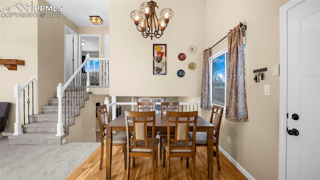 Image 8 of 40: Dining Area