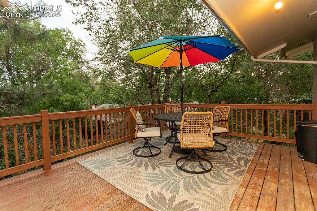 Image 14 of 43: Deck