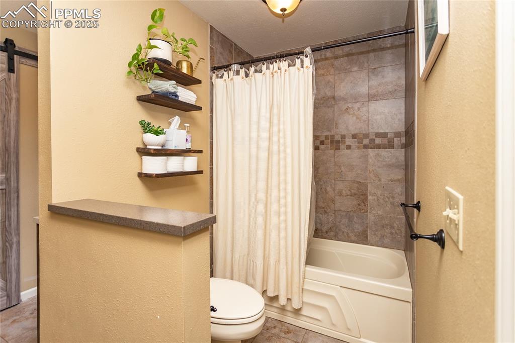 Image 22 of 43: Master Bath