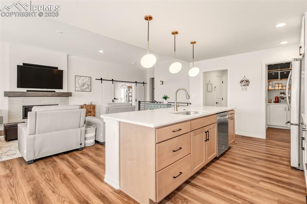 Image 13 of 48: Kitchen