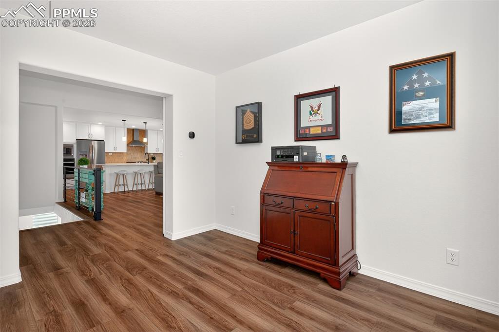 Image 24 of 48: Flex Room/Office