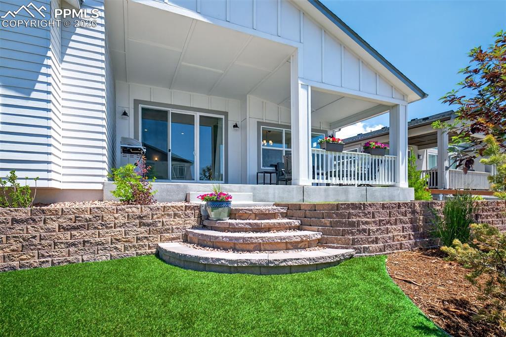 Image 43 of 48: Entry