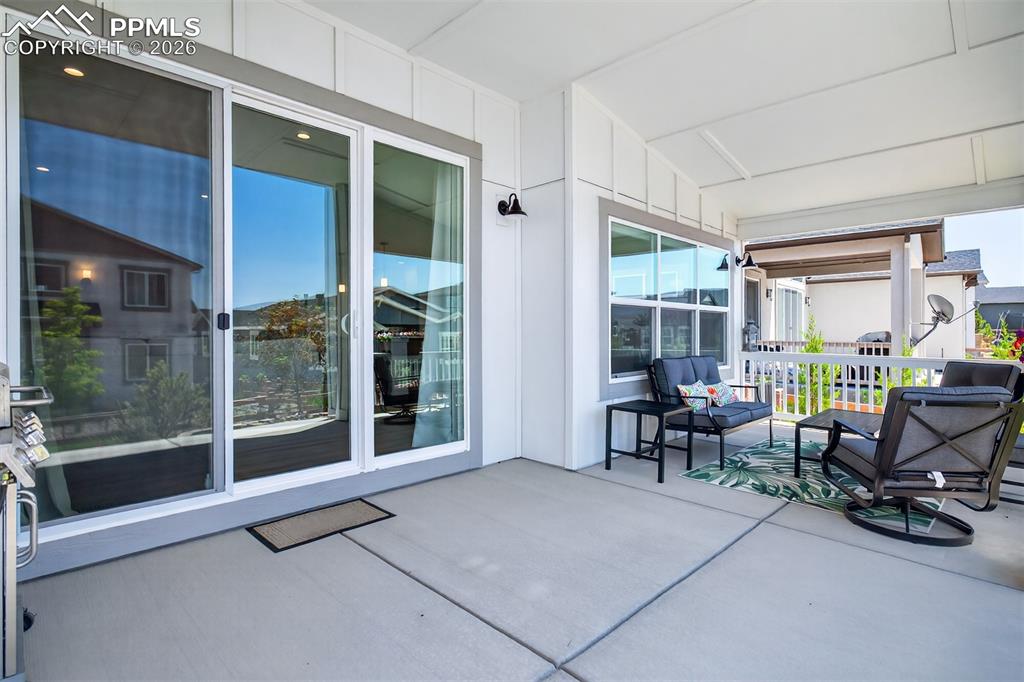 Image 45 of 48: Patio