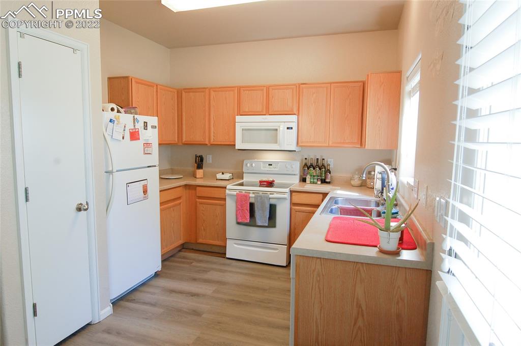 Listing 1068626, Image 9 of 28