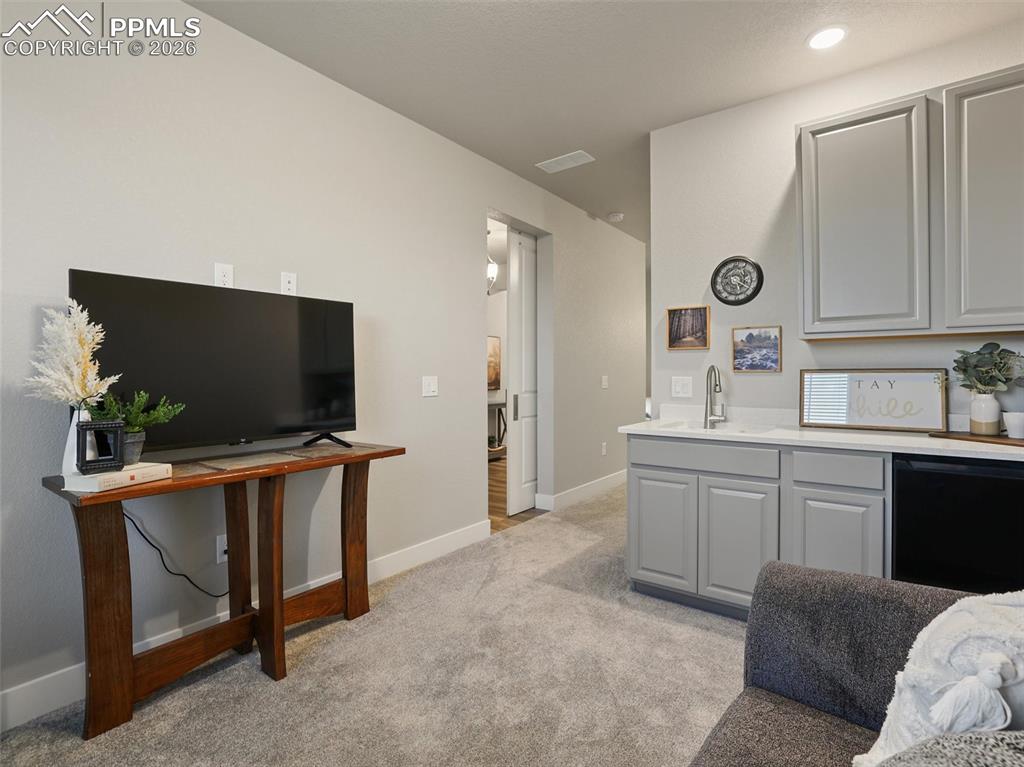 Image 19 of 47: Multi gen suite