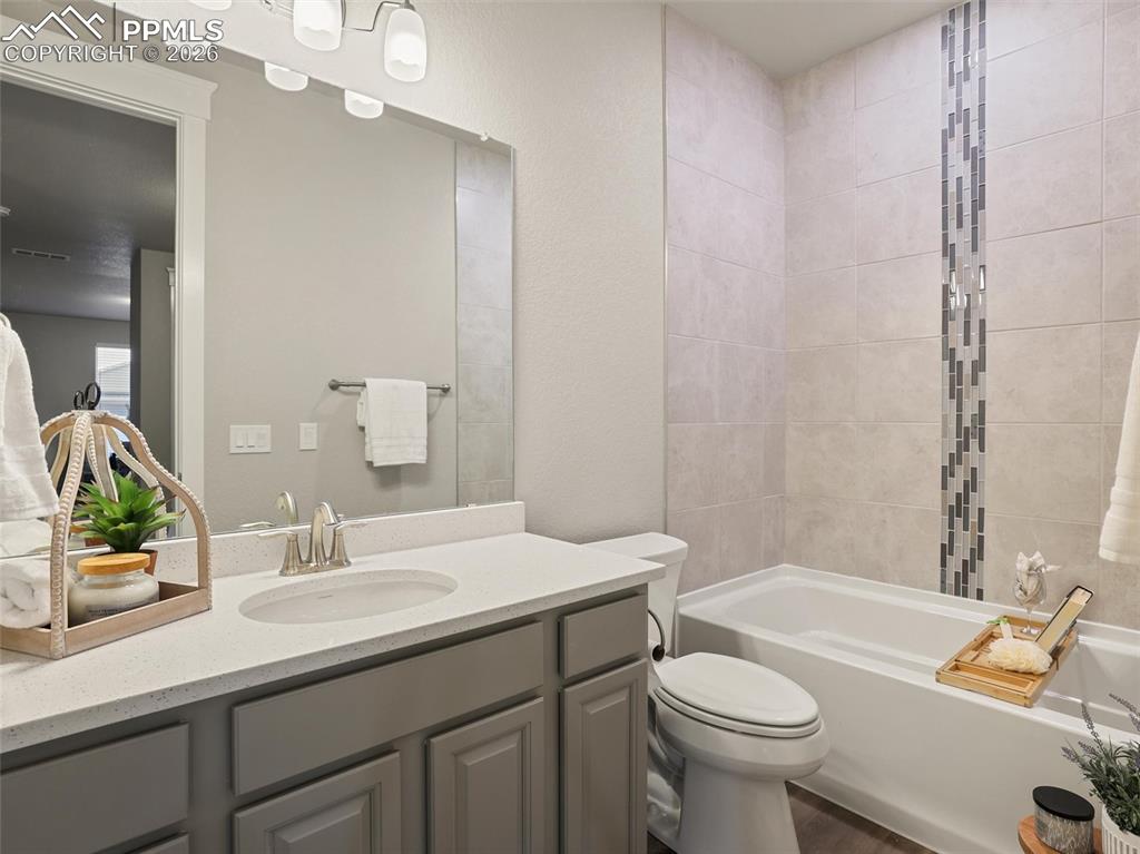 Image 21 of 47: Multi gen suite