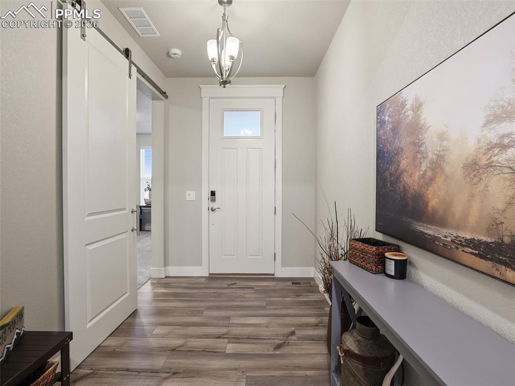 Image 4 of 47: Entry